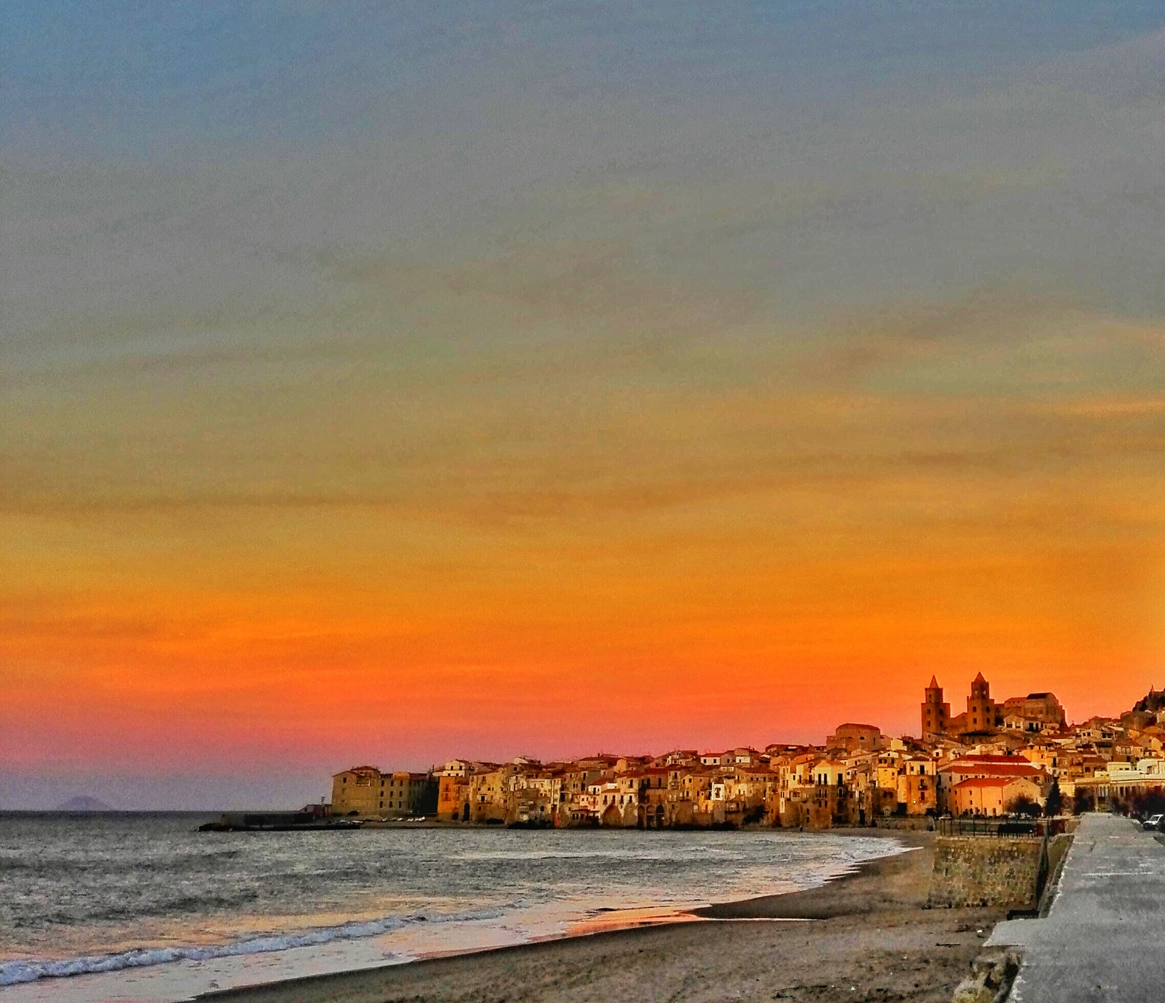 A sunset in Cefalù